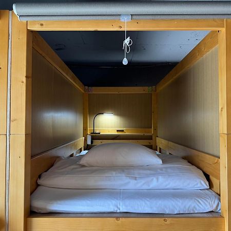 Capsule Hotel Continue Nijojokita Kyoto Bagian luar foto