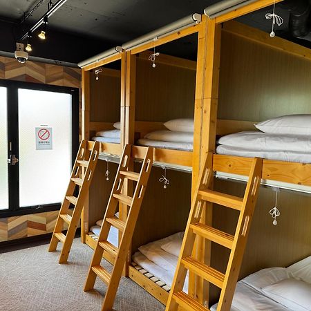 Capsule Hotel Continue Nijojokita Kyoto Bagian luar foto