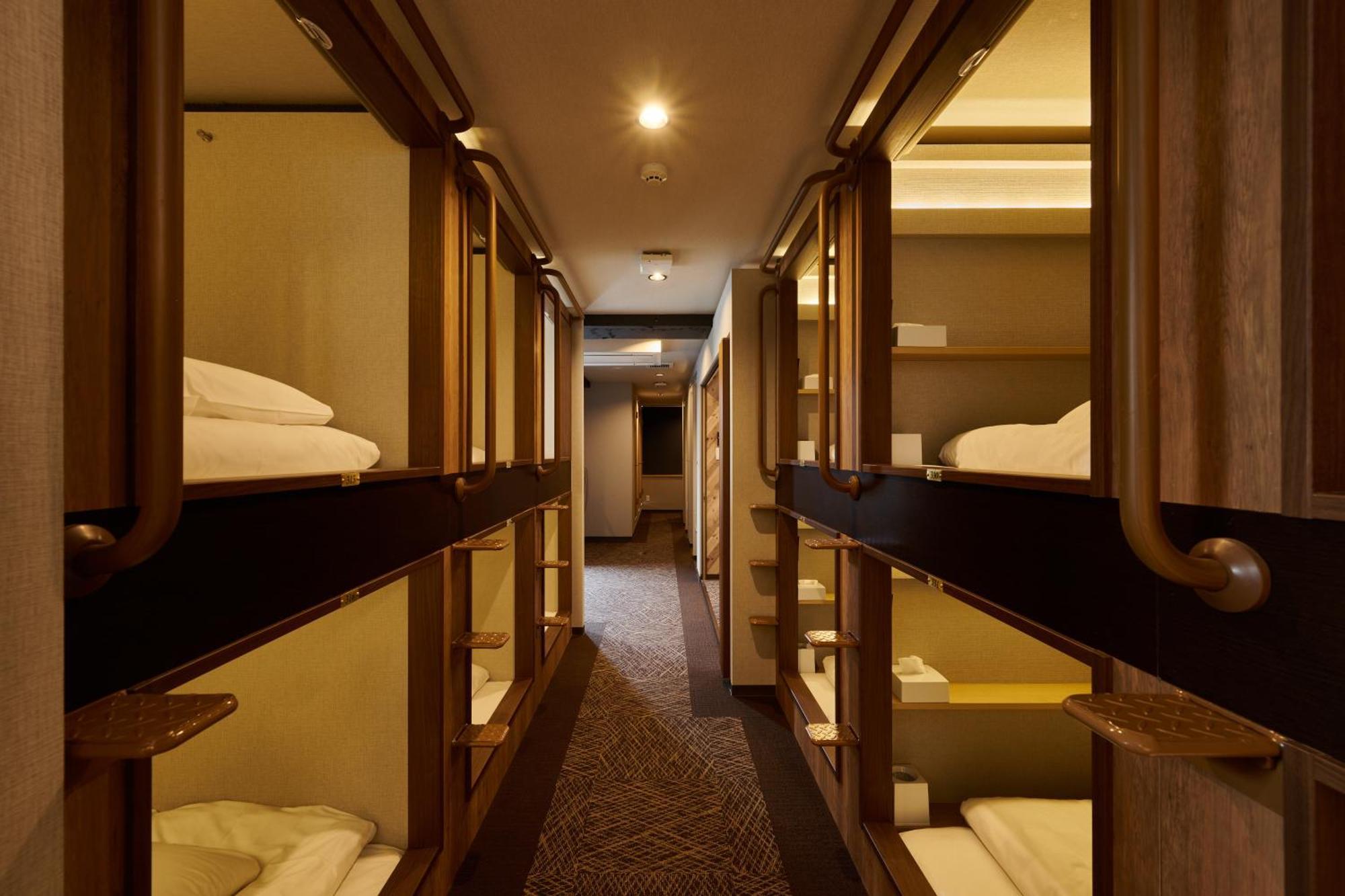 Capsule Hotel Continue Nijojokita Kyoto Bagian luar foto