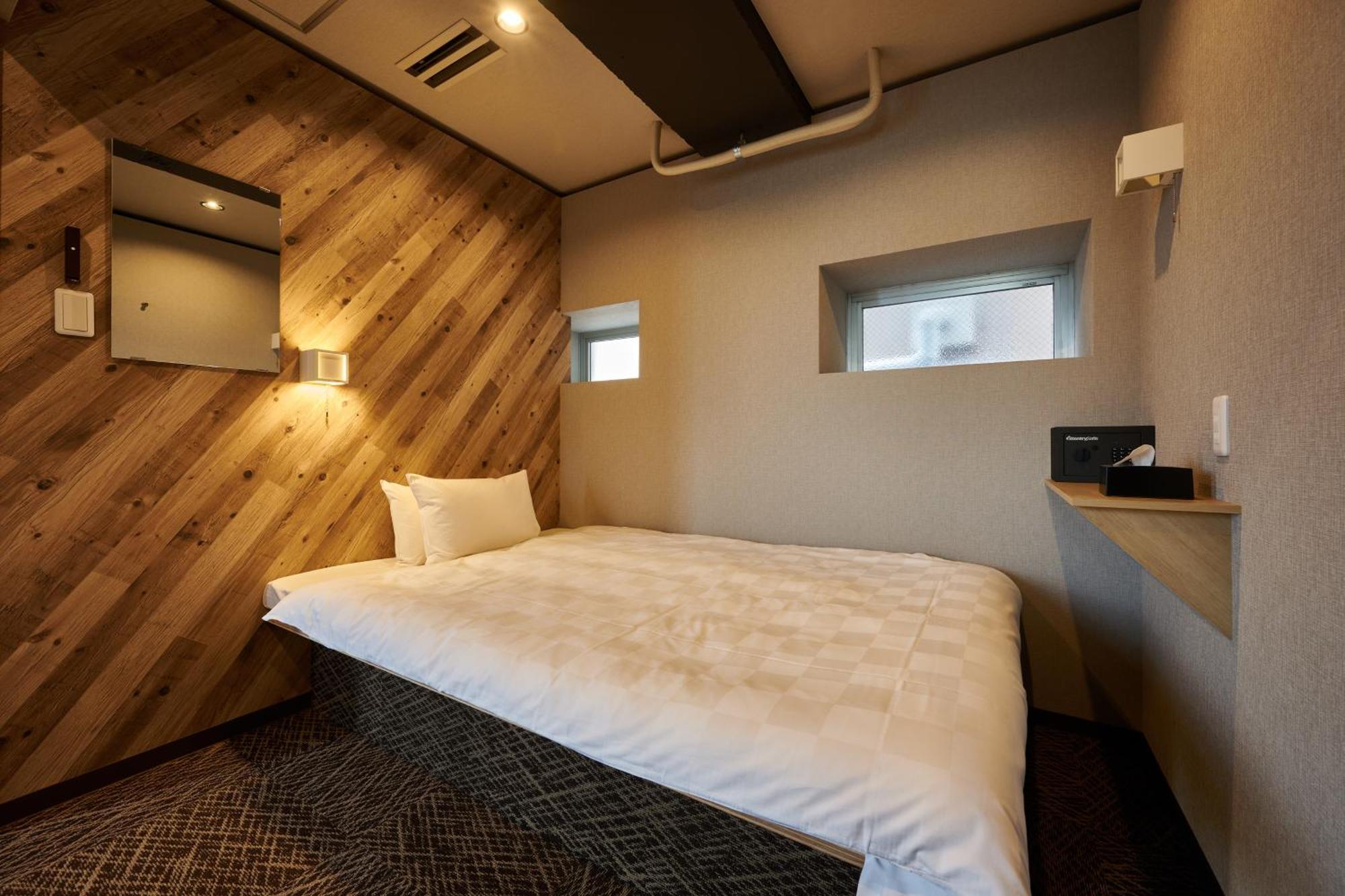 Capsule Hotel Continue Nijojokita Kyoto Bagian luar foto