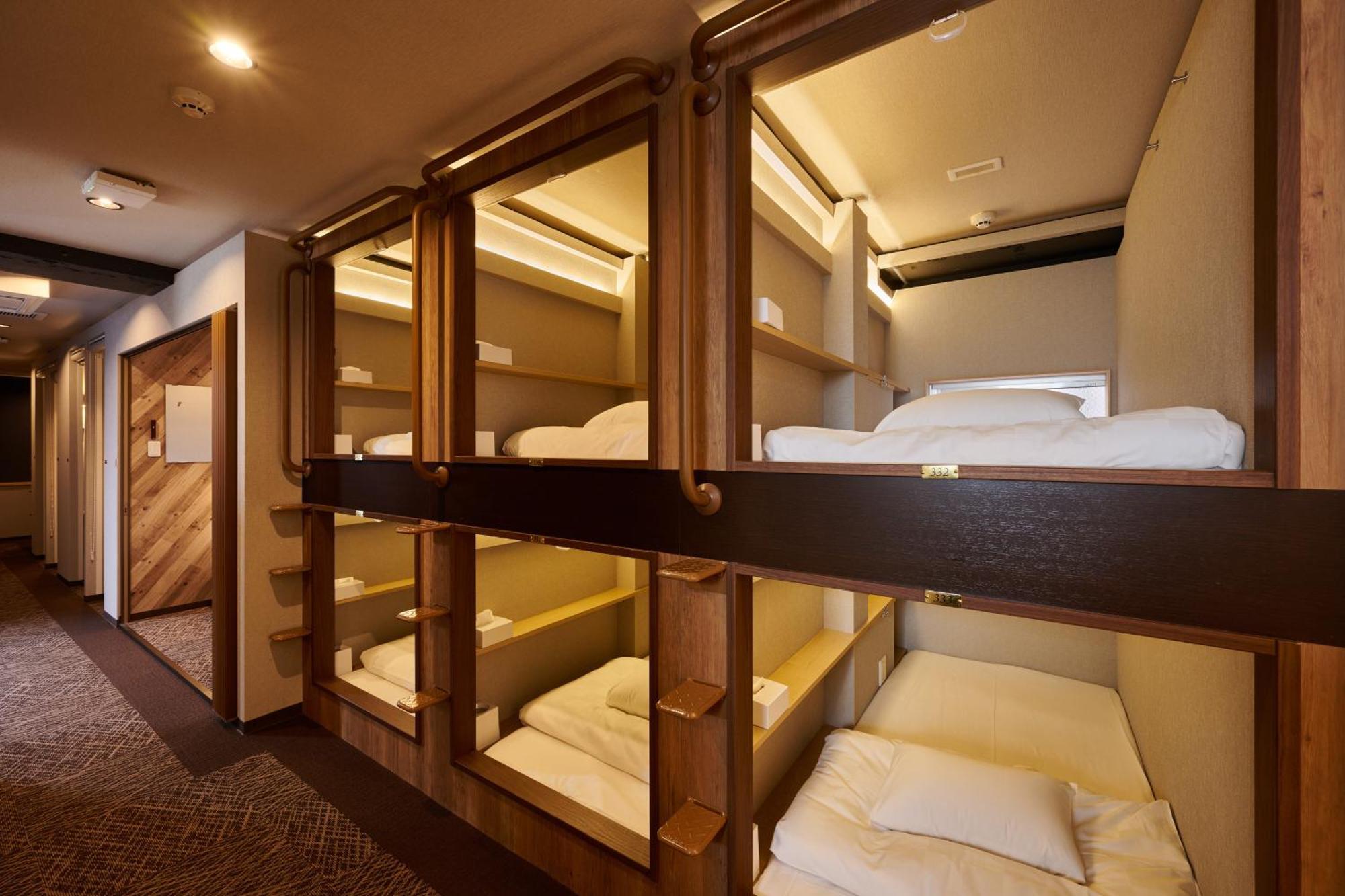 Capsule Hotel Continue Nijojokita Kyoto Bagian luar foto