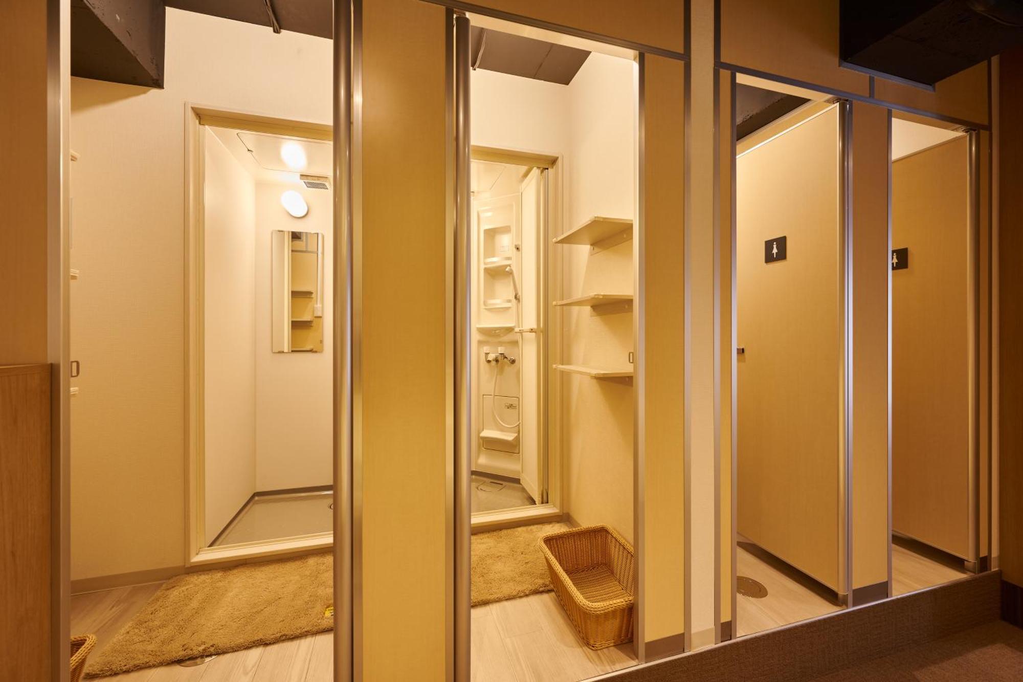 Capsule Hotel Continue Nijojokita Kyoto Bagian luar foto